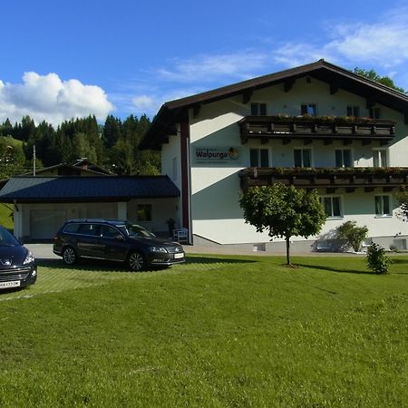Gaestehaus Walpurga Russbach am Pass Gschütt Exteriér fotografie
