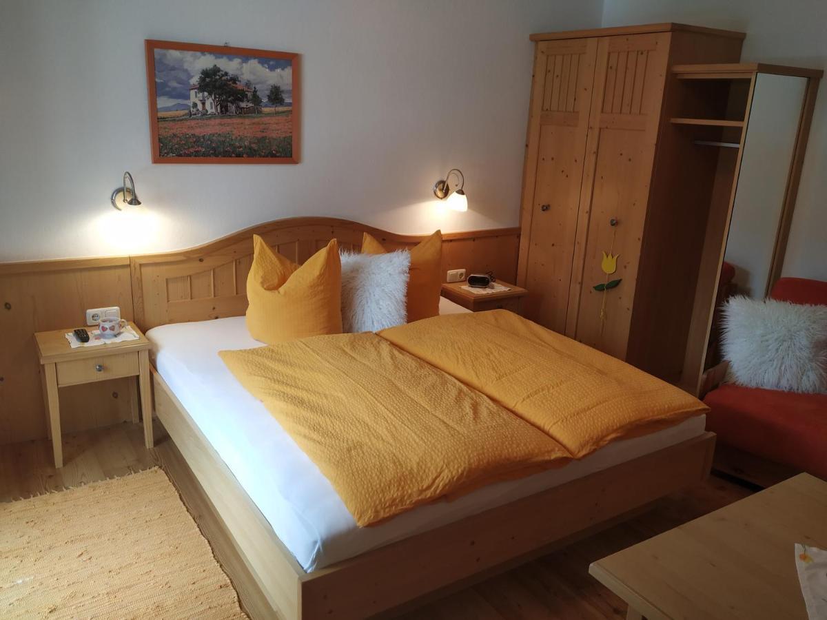 Gaestehaus Walpurga Russbach am Pass Gschütt Exteriér fotografie