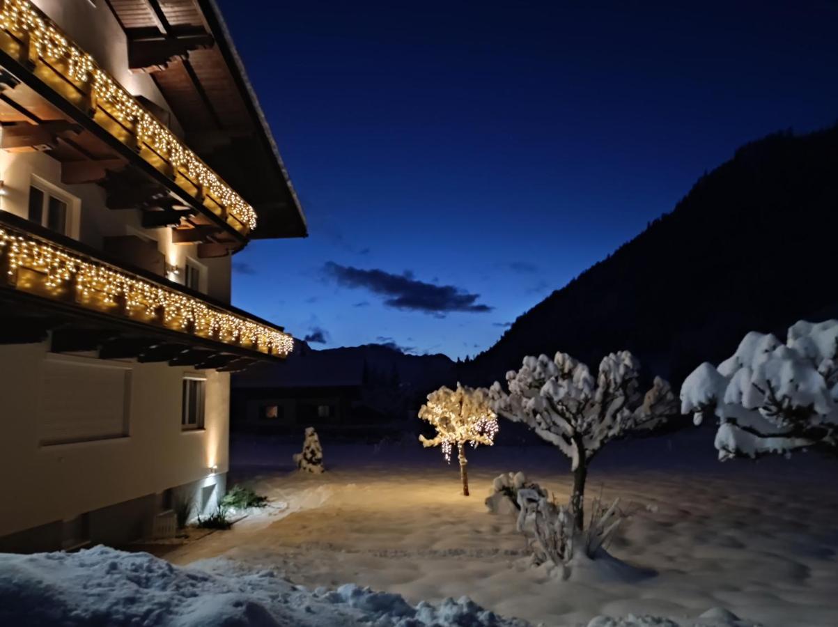 Gaestehaus Walpurga Russbach am Pass Gschütt Exteriér fotografie